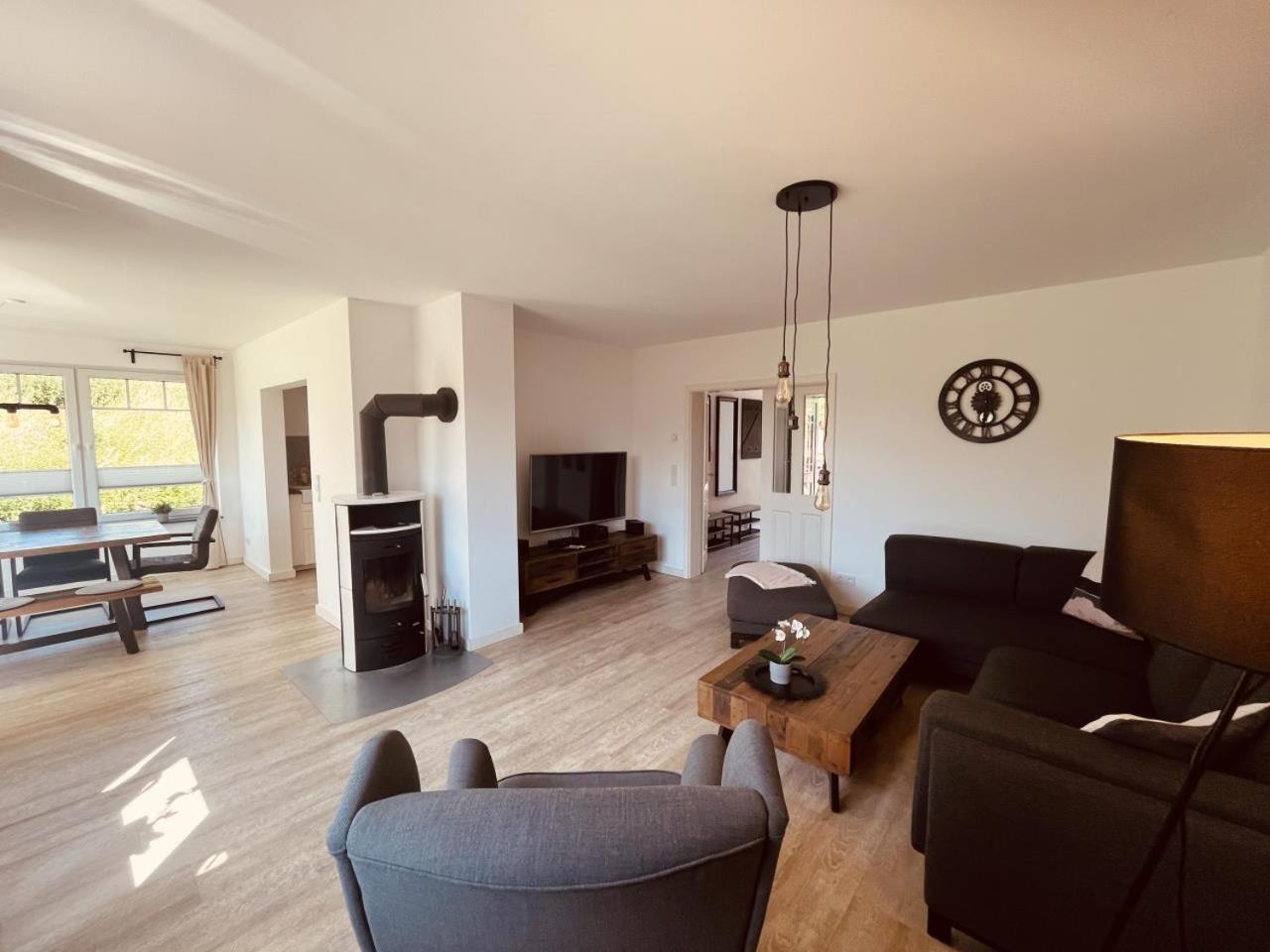 Ferienhaus Svea In บอร์น ภายนอก รูปภาพ
